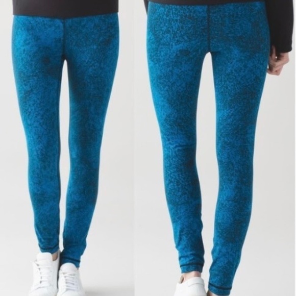 1039 lululemon High Times Pant - Size 2 - Spray Jacquard Blue Black - Picture 1 of 14